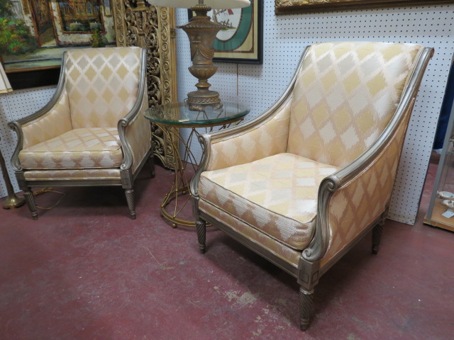 Vintage Pair Of Drexel Heritage Glam Lounge Chairs 350 Each